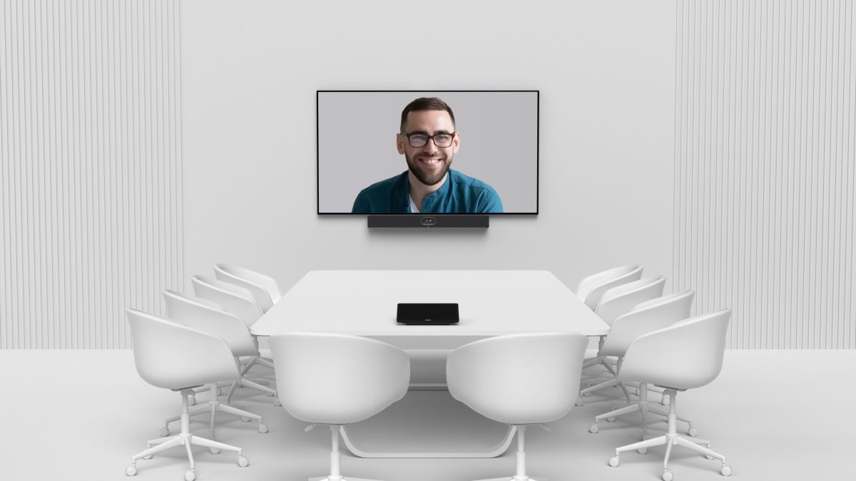 PVT140-AVI-RU Видео-бар Yealink (MeetingBar PVT140 (A40), VCH51 Pro, блок питания, крепления, кабели, VCR11)